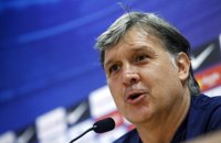 'Tata' Martino deja el Barcelona tras perder la Liga