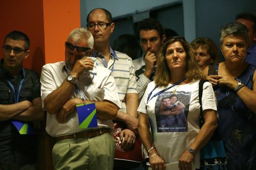 Familiares de los fallecidos en el accidente de Spanair en Madrid-Barajas
