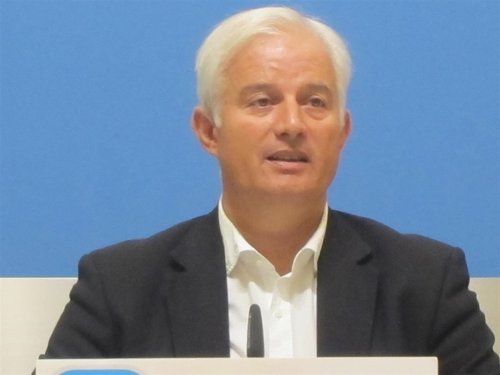 El portavoz del grupo municipal del PP, Eloy Suárez