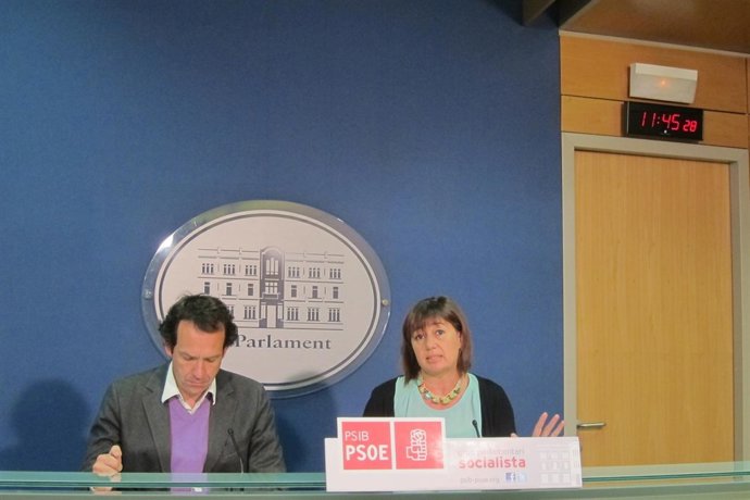 PSIB en rueda de prensa del Parlament