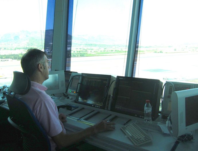 Controlador aéreo (Archivo)