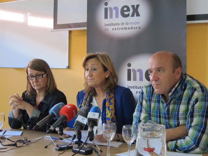 Convenio Entre El IMEX, UGT Y CCOO En Extremadura