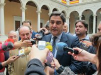 Echániz pide "aprovechar la ocasión" para "erradicar" gastos