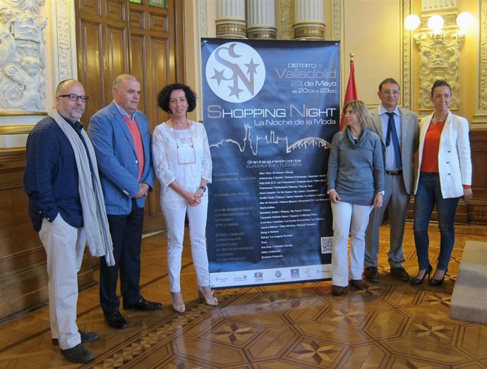 Labarga y Cantalapiedra (izq) con Del Hoyo (tercera drcha) presentan el evento