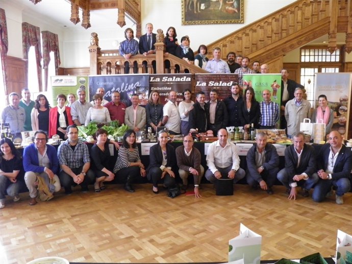 Reunión con las empresas de catering y productores cántabros     