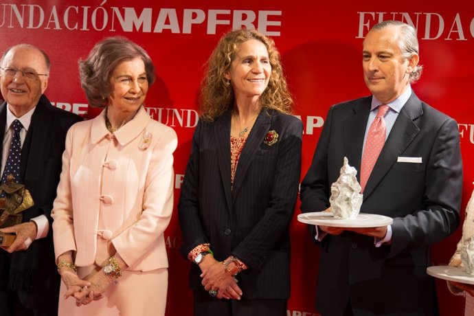 La Reina y la Infanta Elena