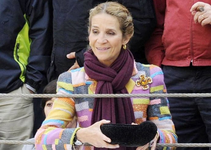 La Infanta Elena preside la tradicional corrida de la Prensa