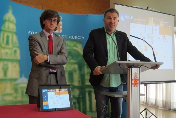 Palazón y Cascales presentan nueva aplicación para congresistas en Murcia
