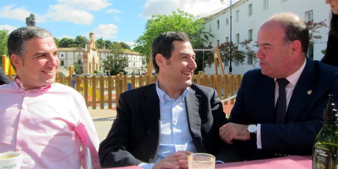 Juanma Moreno, en un desayuno con periodistas en Málaga