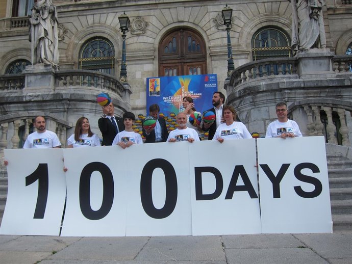 Celebración de la cercanía del Mundial de Baloncesto.