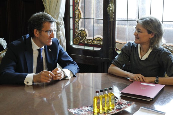 Isabel García Tejerina con Núñez Feijóo