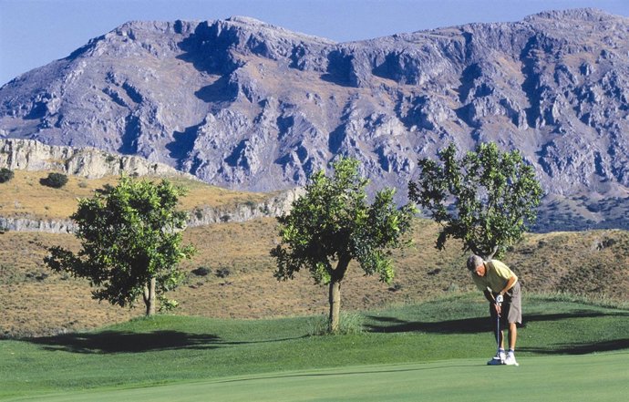 Golfista golf turista extranjero internacional visitante turismo costa del sol 