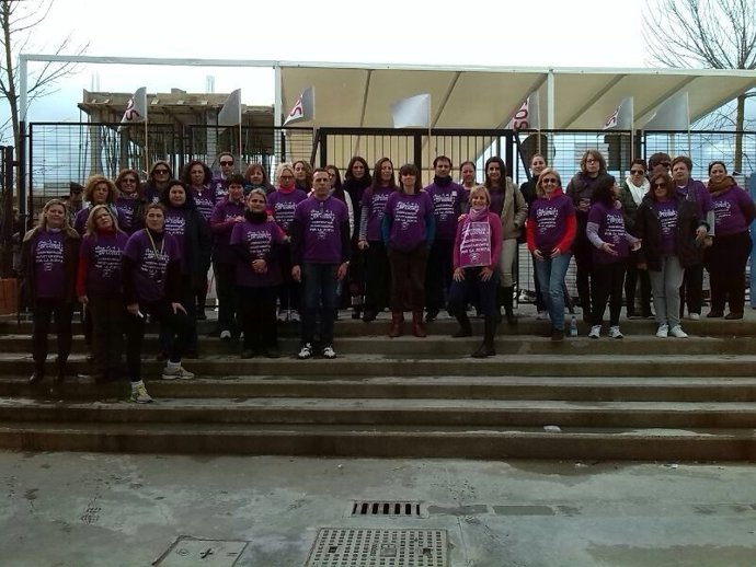 Monitores en la concentración de un colegio de Bormujos (Sevilla)