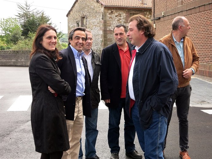 Visita a las obras de urbanización de la Colonia de San Antonio en Ganzo