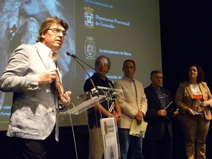 Presentación del libro 'Por las cuevas y simas de Íllora y Montefrío'