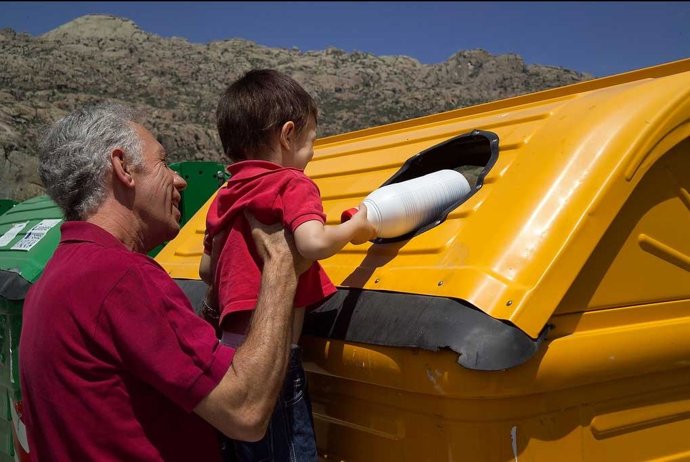 El reciclaje en Andalucía aumenta en 2.767 toneladas con respecto a 2011
