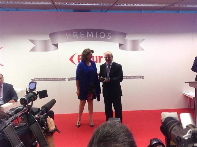 Junta recoge el premio concedido a Andalucía en Fitur.