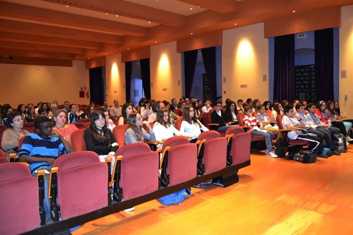 Los alumnos asistentes