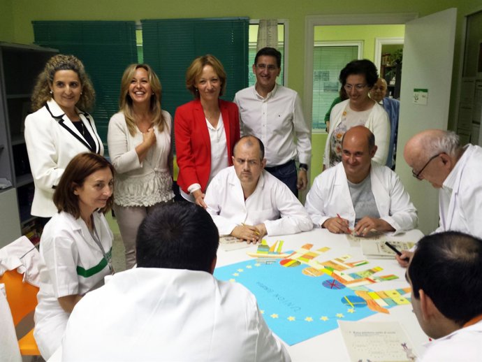 Trinidad Jiménez y Mari Carmen Ortiz (PSOE) visitan Verdiblanca