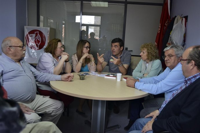 Díaz Tezanos y Cortés se reúnen con pensionistas de UGT
