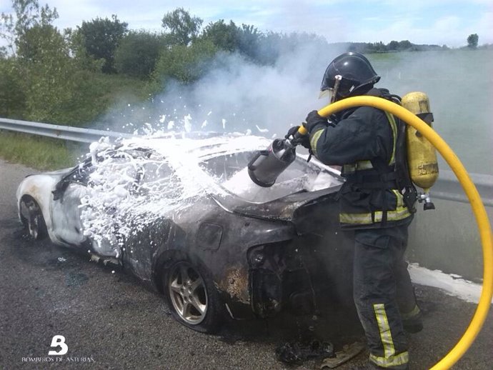 Incendio de vehículo en Asturias