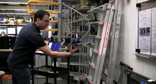 Pruebas de Vijay Kumar con robot volador y Proyecto Tango