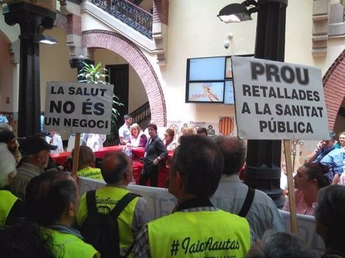 Protesta en la Conselleria de Salud de la Generalitat