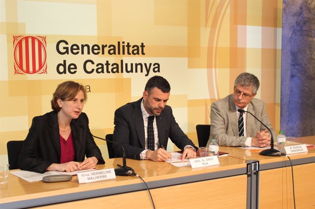 Hermeline Malherbe-Laurent (CGPO), el conseller Santi Vila y Eudald Casadesús