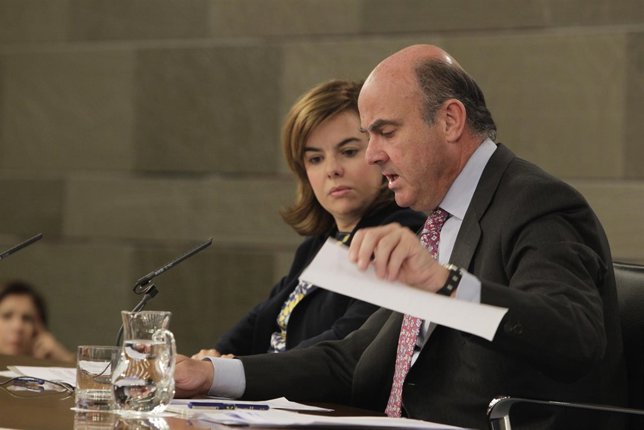 Soraya Santamaría y Luis De Guindos