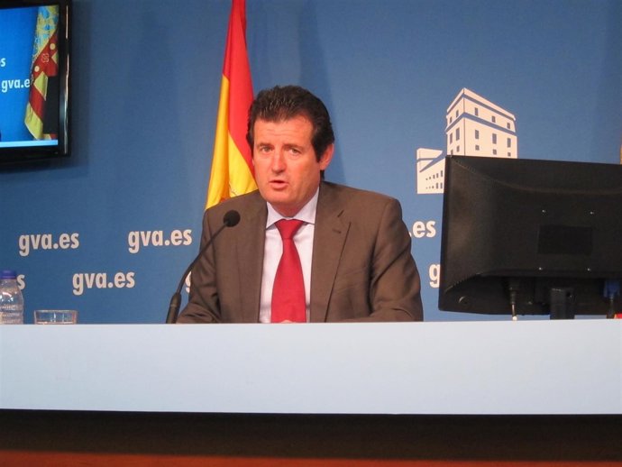 José Císcar en la rueda de prensa posterior al pleno del Consell