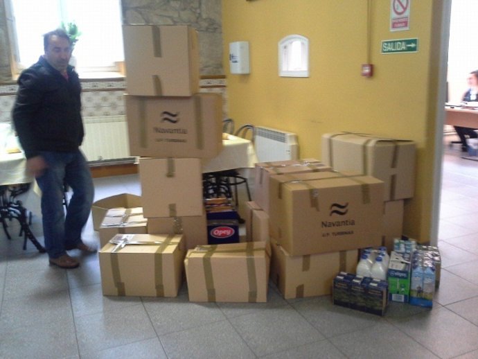 Trabajadores de Navantia donan comida a la cocina económica