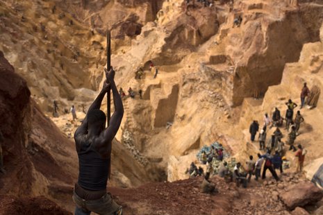 Trabajadores en la montaña en Repúblicacentroafric