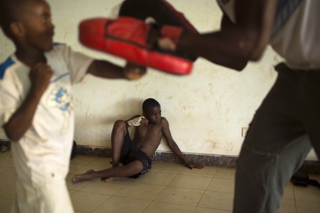 Niños entrenándose en República Centroafricana