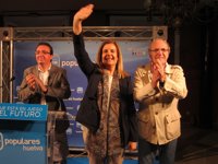 Báñez dice que con el PP las pensiones "de ahora en adelante subirán siempre" y pide el voto a un partido "fuerte"