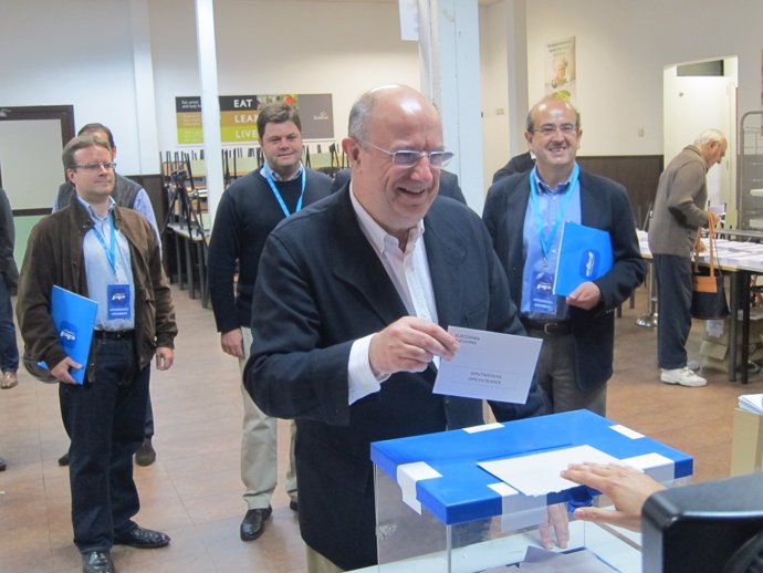 El candidato del PP catalán a las elecciones europeas, Santi Fisas