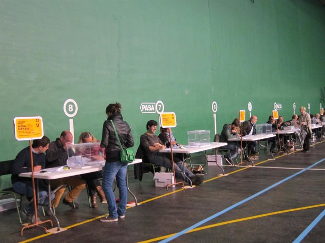 Votación en Navarra en las elecciones europeas del 25M.