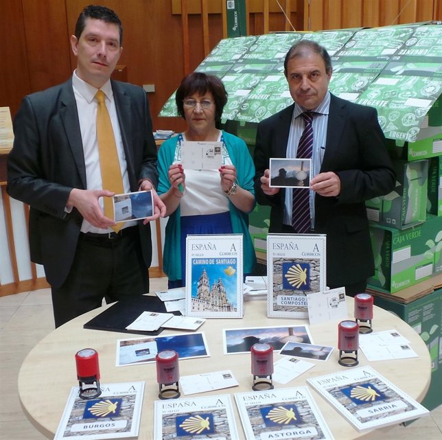 Presentación de una postal de Correos sobre el Camino de Santiago