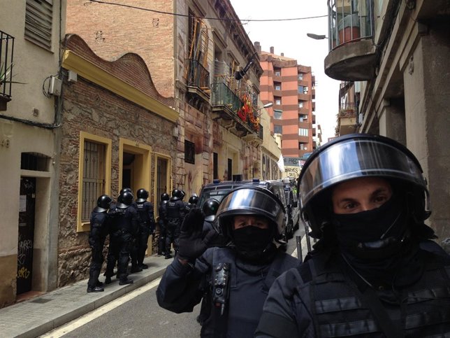 Desalojo de Can Vies en Sants (Barcelona)