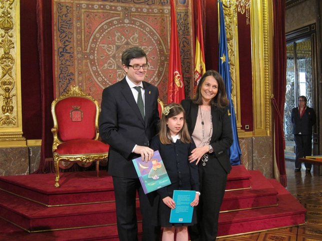 José Iribas, Filipa Soares y la niña Inés Ferreira.
