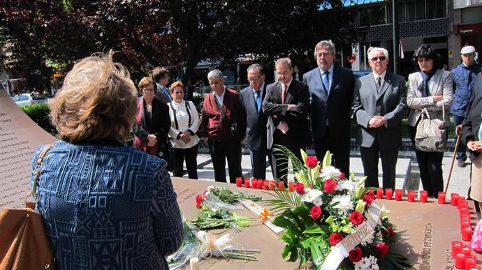 Homenaje a las víctimas del Yak-42