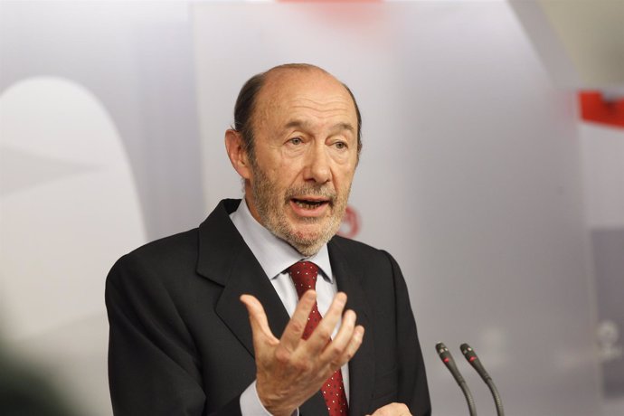 Rubalcaba anuncia que se va 