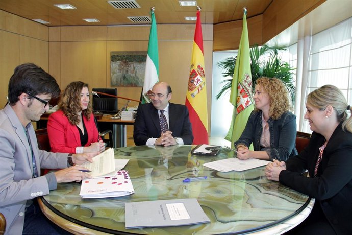 La familia Jiménez Tovar cede fondos para su exposición en el museo provincial