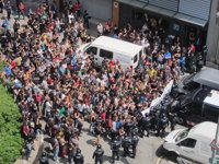 Desalojan Can Vies tras evacuar a 12 'okupas' atrincherados