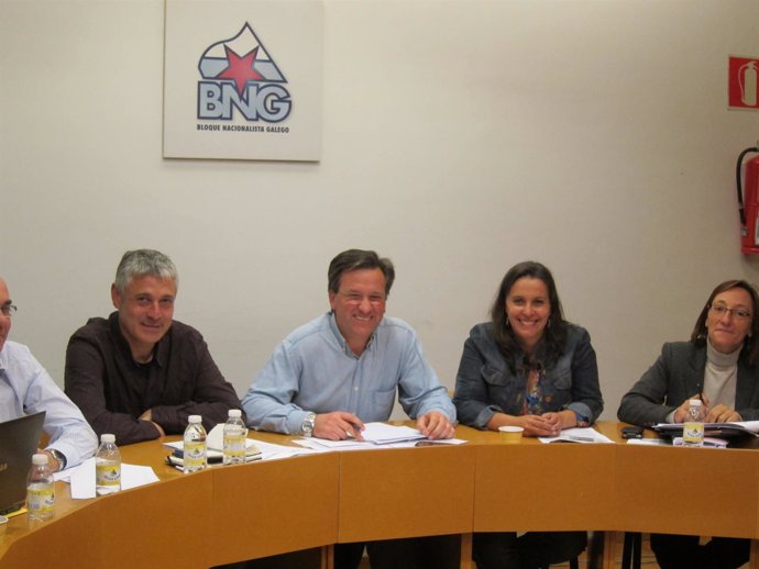 Xavier Vence y Ana Miranda, y otros miembros de la Executiva del BNG