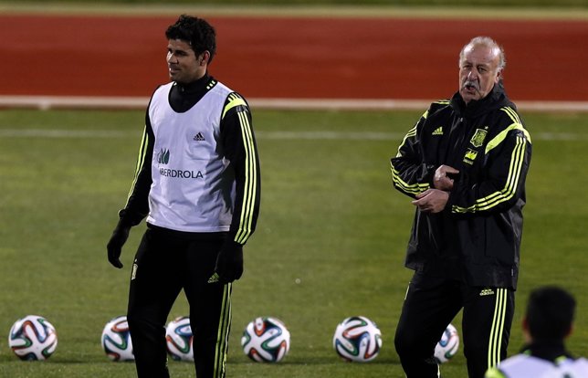 Diego Costa Vicente del Bosque entrenamiento selección española