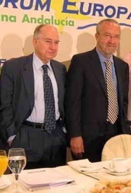 Pedro Arriola y José Juan Toharia, presidente de Metroscopia
