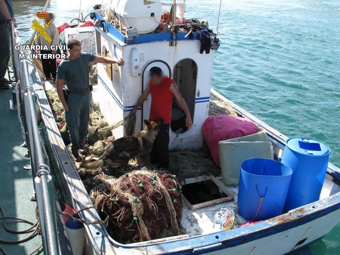 Barco interceptado en Motril