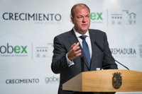 Los ayuntamientos recibirán 8,2 millones en ayudas del Gobierno extremeño para contratar 1.600 parados de larga duración