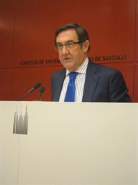 (AM) El alcalde de Santiago dice que desconoce "por qué" dimite ahora Adrián Varela y niega "una crisis" en el gobierno