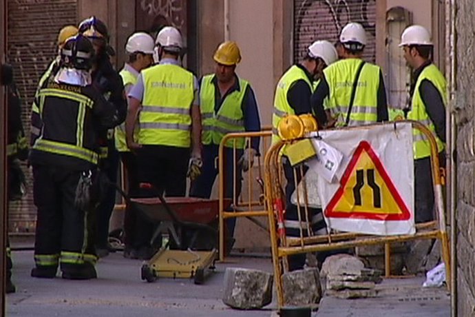Fuga de gas obliga a desalojar 10 edificios en Barcelona